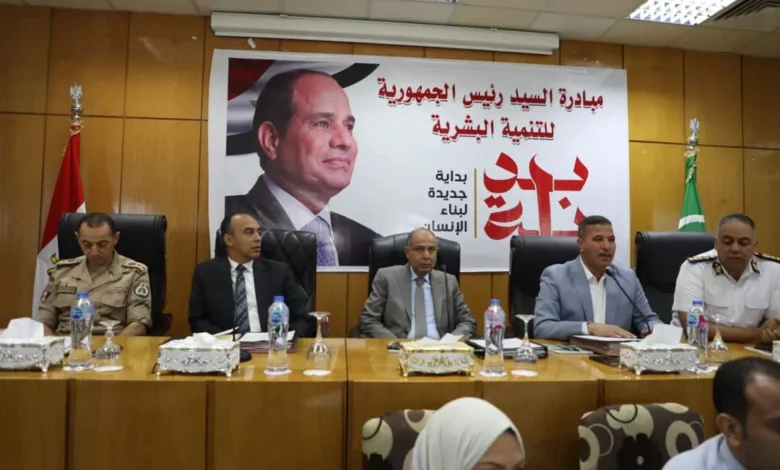 محافظ-المنيا-يُكرم-السكرتير-العام-لبلوغه-سن-المعاش