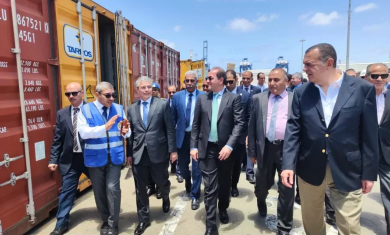 وزير-المالية.-فى-جولة-ميدانية-بميناءي-الدخيلة-والإسكندرية