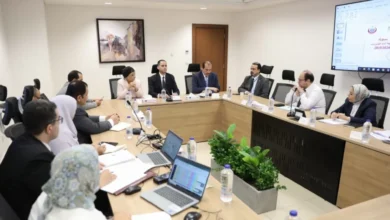 نائب-وزير-الصحة-والسكان-مع-لجنة-تقييم-الأداء-الخاصة-بمديري-ووكلاء-مديريات-الشؤون-الصحية