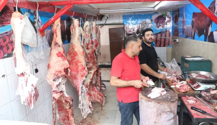 اقبال-كبير-من-المواطنين-على-منافذ-وزارة-الزراعة-لشراء-لحوم-عيد-الأضحى