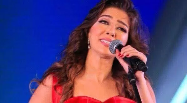 نويرة-تغنى-تترات-الدراما-المصرية-على-المسرح-الكبير-بالأوبرا