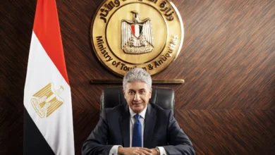 غرفة-عمليات-لمتابعة-الحركة-السياحية-إلى-مصرفى-ضوء-التطورات-الإقليمية-التنسيق-مع-الجهات-المعنية-بشأن-رحلات-الطيران-وعودة-الحجاج-وأوضاع-السائحين-العالقين.-بعد-غلق-المجال-الجوى-فى-بلادهم