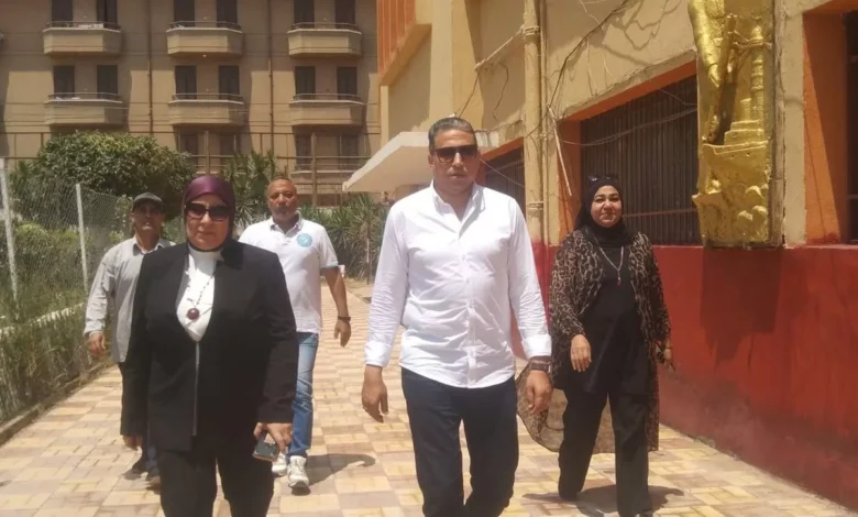 قبل-ساعات-من-الماراثون.-وكيل-وزارة-التعليم-بالجيزة-يتفقد-لجان-الثانوية-العامة-بمدارس-الدقي-والعجوزة