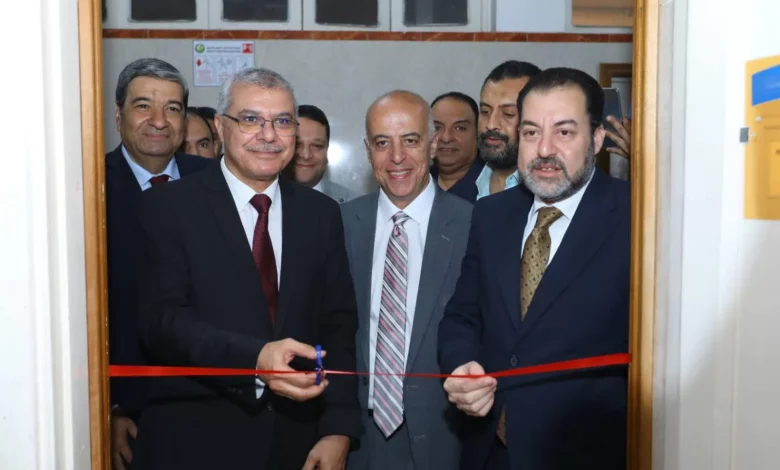 مستشفيات-جامعة-الزقازيق-في-قلب-المشهد-الصحي:-رئيس-الجامعة-يفتتح-وحدة-“جفاف-العين”-ويتفقد-وحدة-“الجراحات-الميكروسكوبية”-بكلية-الطب