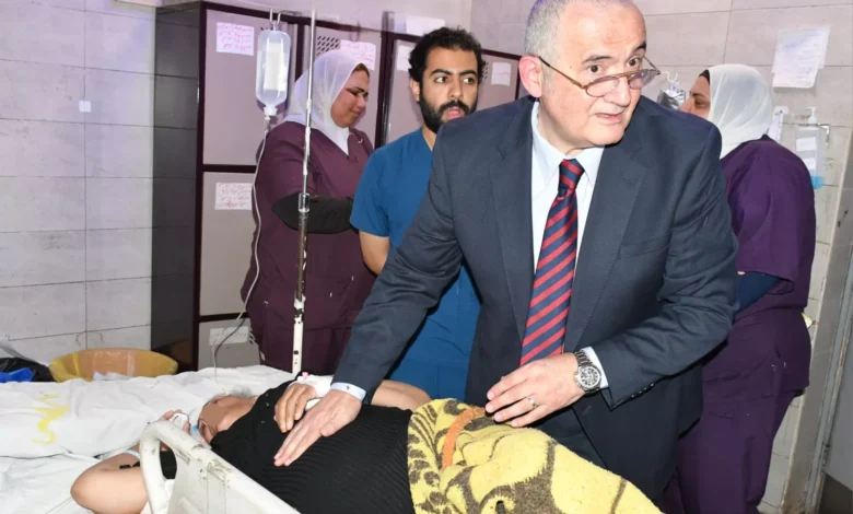 رئيس-هيئة-المستشفيات-والمعاهد-التعليمية-في-زيارة-مفاجئة-لمستشفى-أحمد-ماهر-والجمهورية-التعليمي-ولجنة-تفتيش-فنية-ومالية-وإدارية-مكبرة-على-جميع-الأقسام 