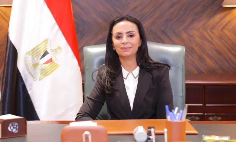 “مايا-مرسي”:-لن-نترك-أسر-ضحايا-حادث-المنوفية-وحدهم.-والهلال-الأحمر-يتدخل-ميدانياً