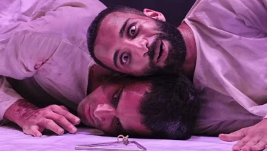 بين-التناص-والانتهاك:-أزمة-“الأولاد-الطيبون”-وانعكاساتها-على-مفاهيم-المسرح-المعاصر